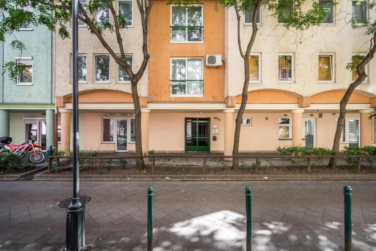 Beautiful Three Bedrooms Apartment With Free Parking Close To The Danube Coast Budapest Extérieur photo