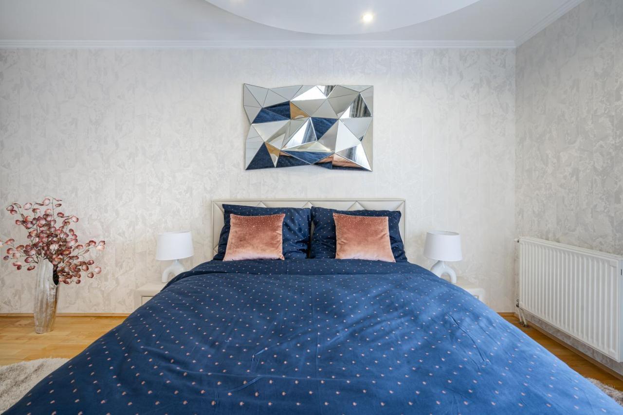 Beautiful Three Bedrooms Apartment With Free Parking Close To The Danube Coast Budapest Extérieur photo