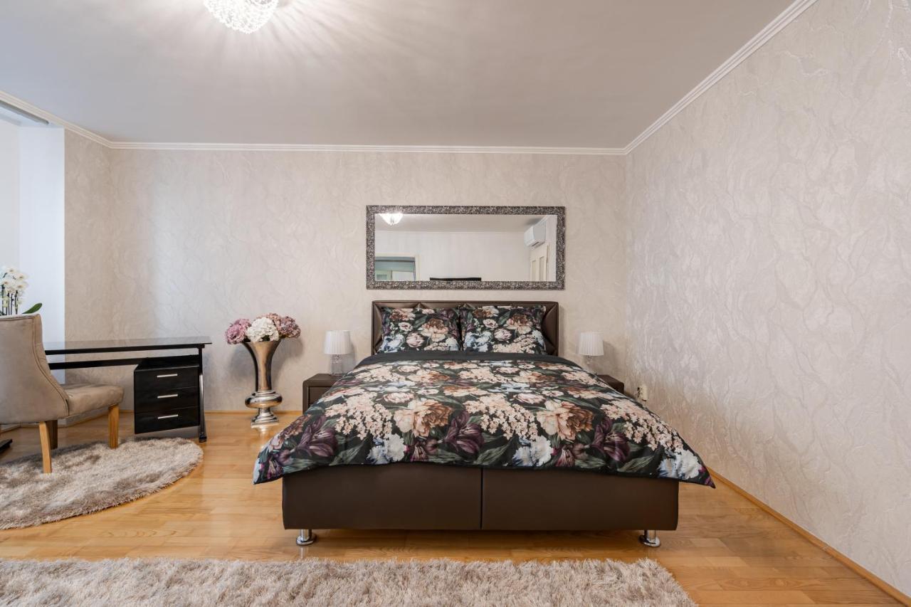 Beautiful Three Bedrooms Apartment With Free Parking Close To The Danube Coast Budapest Extérieur photo