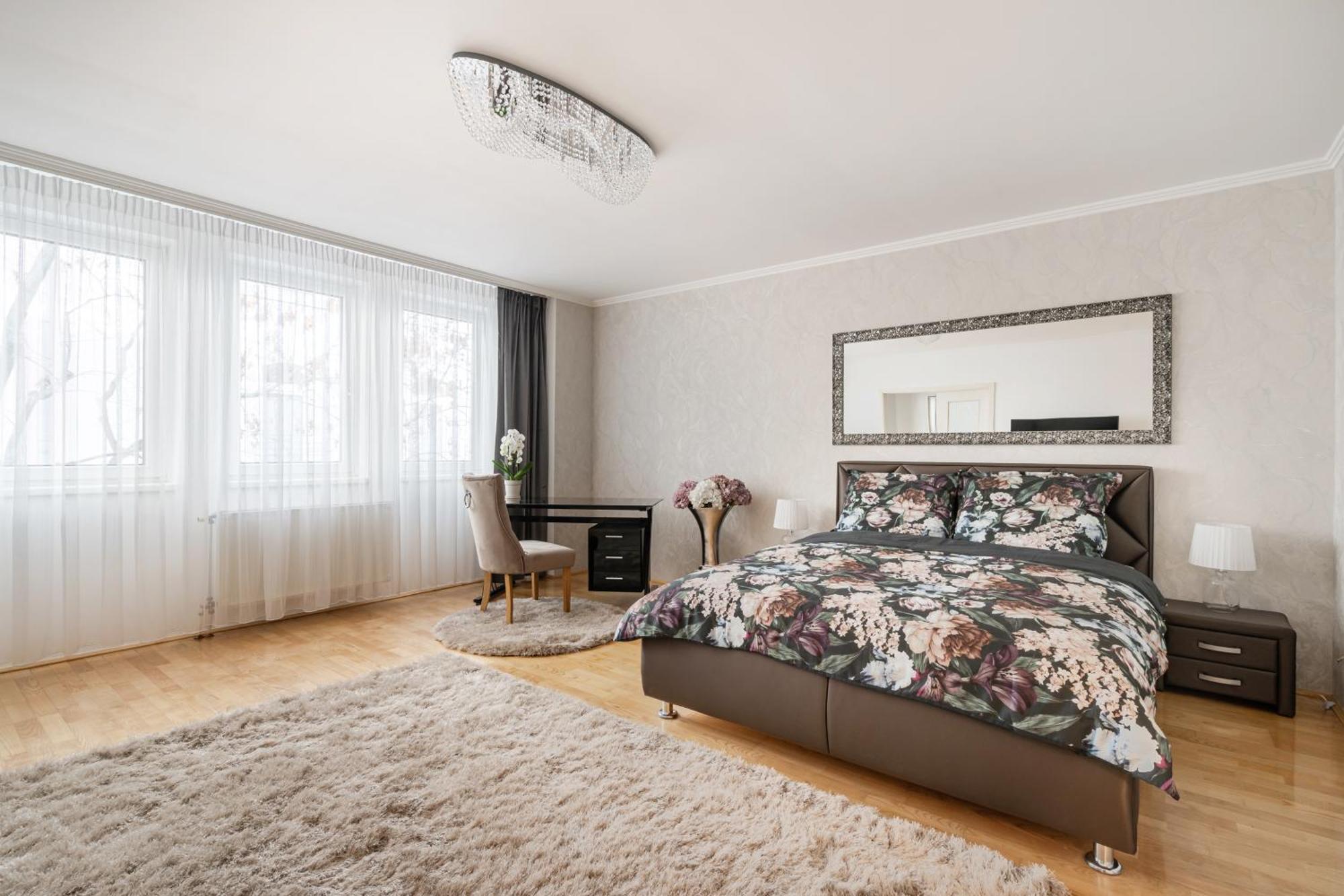 Beautiful Three Bedrooms Apartment With Free Parking Close To The Danube Coast Budapest Extérieur photo