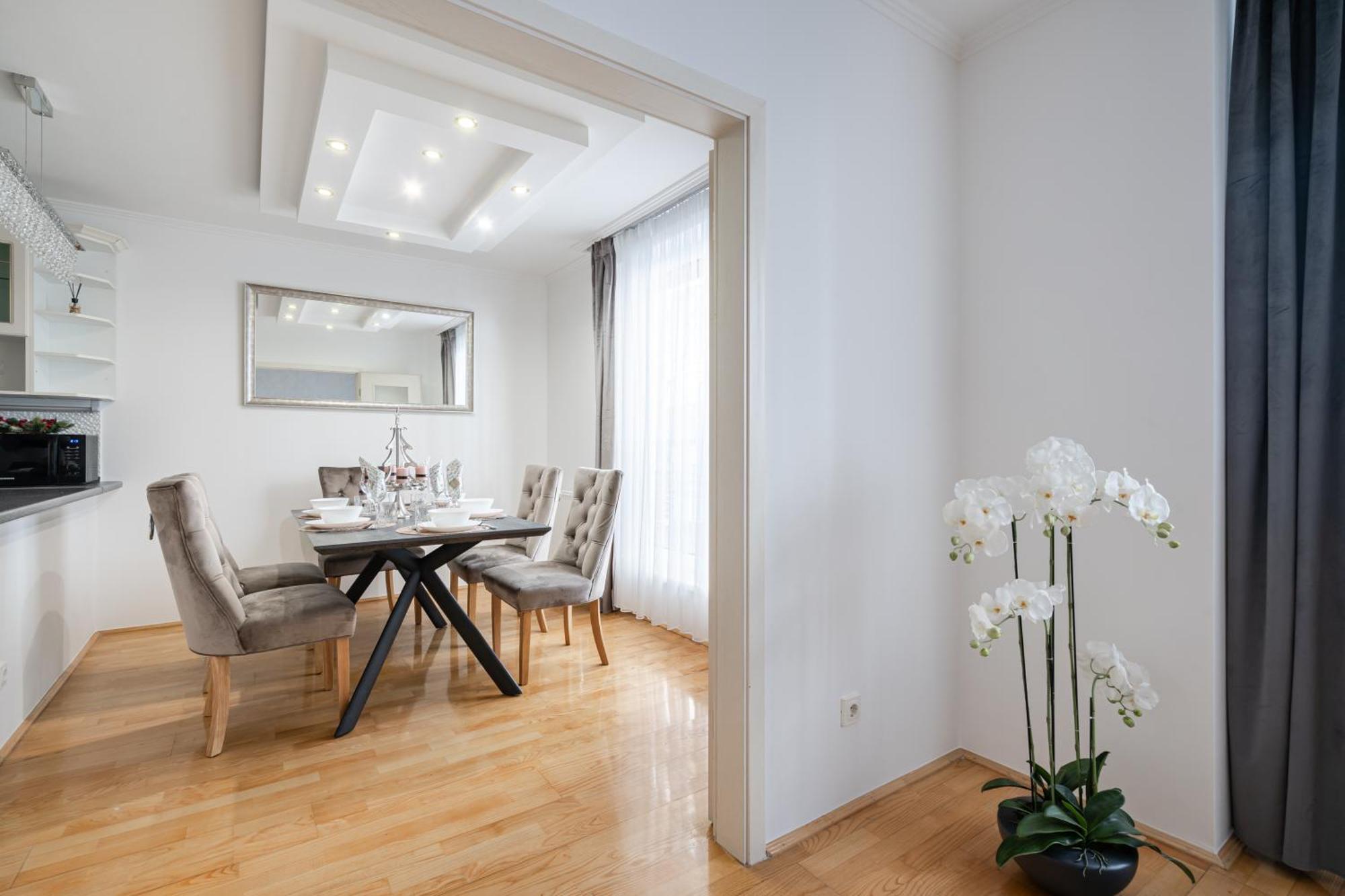 Beautiful Three Bedrooms Apartment With Free Parking Close To The Danube Coast Budapest Extérieur photo