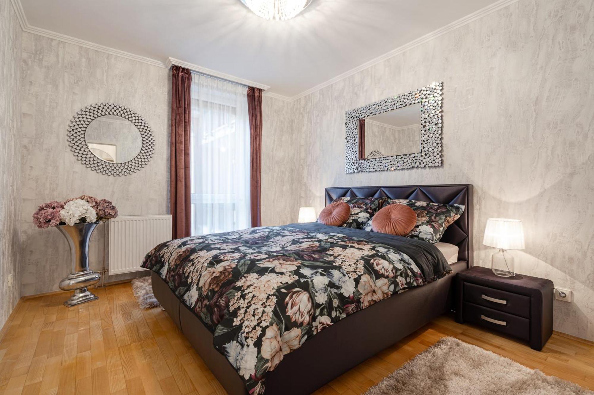 Beautiful Three Bedrooms Apartment With Free Parking Close To The Danube Coast Budapest Extérieur photo